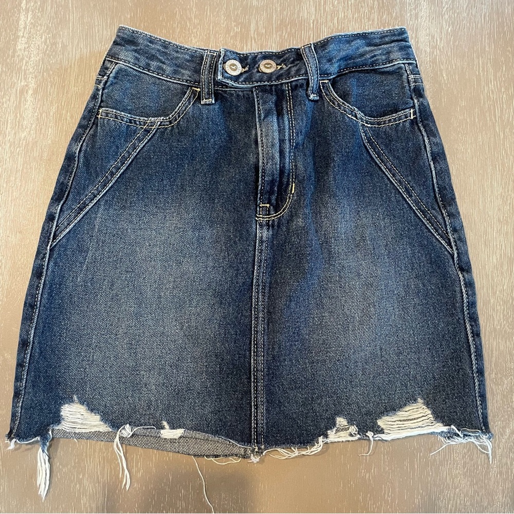 Hollister Dark Wash Denim Skirt Ultra-High Rise Size 00